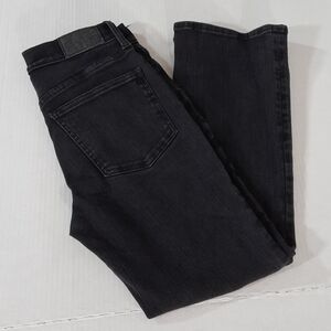 Madewell Petite Mid-Rise Kick Out Crop Jeans